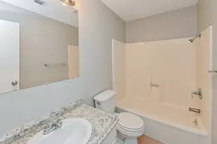 8703 Saratoga Forest Dr, Houston, TX 77088 - Photo 14