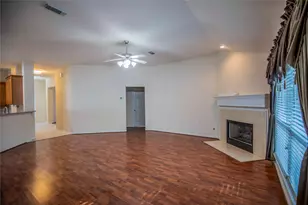 187 Fairwind Trail Dr, Conroe, TX 77385 - Photo 14