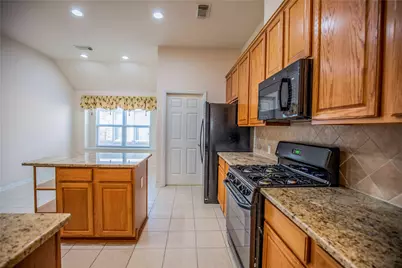 187 Fairwind Trail Dr, Conroe, TX 77385 - Photo 16