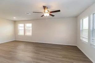 10718 Sunlit St, Conroe, TX 77303 - Photo 6