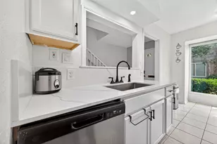8478 Ariel St, Houston, TX 77074 - Photo 12