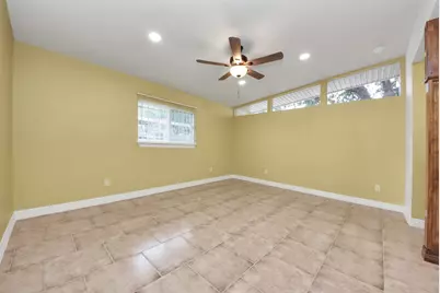 5326 Heatherbrook Drive, Houston, TX 77045 - Photo 10