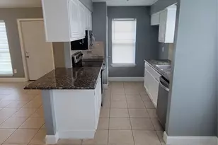 1919 Long Barrel Ln, Sugar Land, TX 77489 - Photo 2