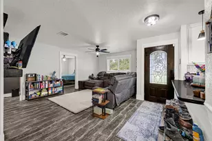 302 County Rd 893A, Angleton, TX 77515 - Photo 6