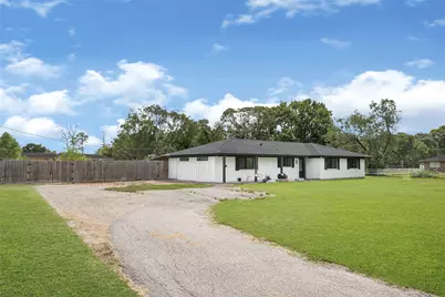 302 County Road 893A, Angleton, TX 77515 - Photo 2