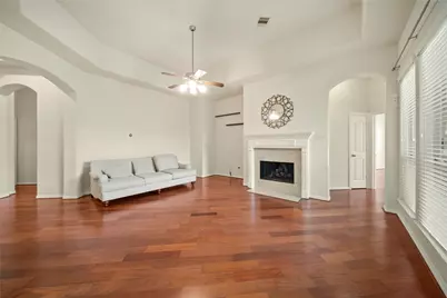 3906 Orchard Springs Court, Sugar Land, TX 77479 - Photo 4