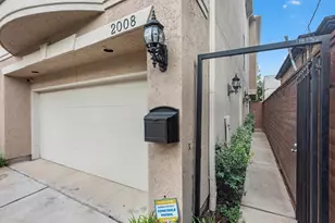2008 Hazard St, Houston, TX 77019 - Photo 2