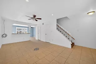 1701 Upland Dr, Houston, TX 77043 - Photo 6