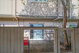 1701 Upland Dr, Houston, TX 77043 - Photo 24