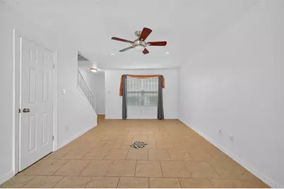 1701 Upland Drive #184, Houston, TX 77043 - Photo 4