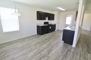 11 Leisure Shore Ct, Manvel, TX 77578 - Photo 4