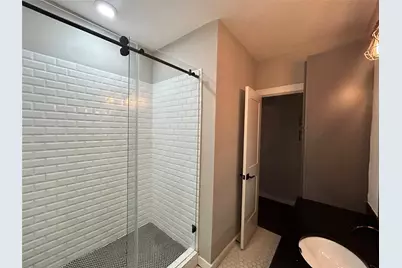 219 Marshall Street #207, Houston, TX 77006 - Photo 4