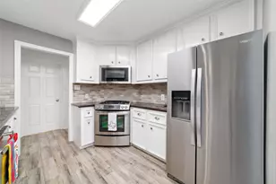 14258 Limerick Ln, Tomball, TX 77375 - Photo 10
