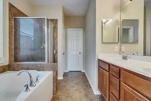 2750 Villa Bella Ct, League City, TX 77573 - Photo 22