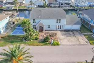 1216 Sailfish St, Bayou Vista, TX 77563 - Photo 2
