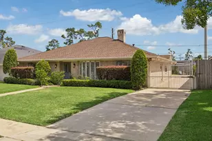 6423 Cindy Ln, Houston, TX 77008 - Photo 2