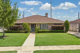 6423 Cindy Ln, Houston, TX 77008 - Photo 1
