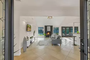 11851 Briar Forest Dr, Houston, TX 77077 - Photo 2