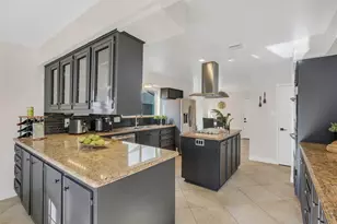 11851 Briar Forest Dr, Houston, TX 77077 - Photo 8