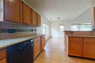 8231 Ashlawn Dr, Houston, TX 77083 - Photo 20