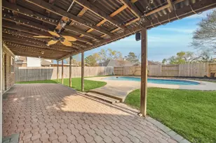 18035 Berry Branch Dr, Houston, TX 77084 - Photo 4