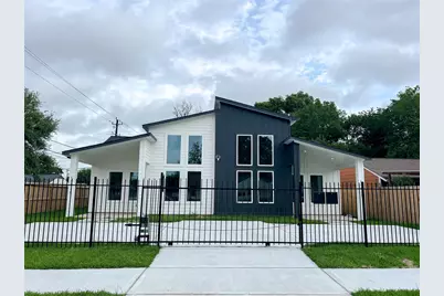 5863 Southgood Street, Houston, TX 77033 - Photo 6