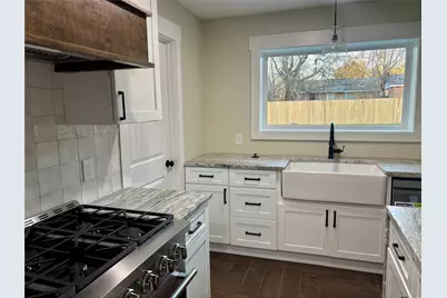 802 Victoria Street, Navasota, TX 77868 - Photo 6