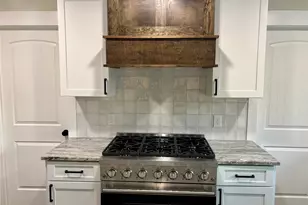 802 Victoria St, Navasota, TX 77868 - Photo 6