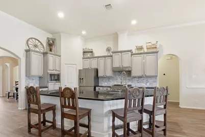 4115 Broadmoor Drive, Mont Belvieu, TX 77523 - Photo 12