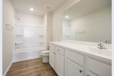 8215 Burnt Orchid Drive, Houston, TX 77016 - Photo 16