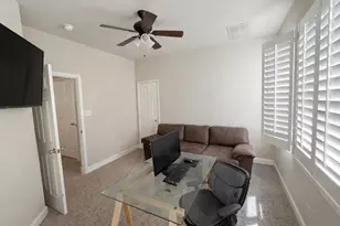 1012 Studer St, Houston, TX 77007 - Photo 10