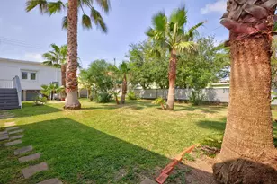 1119 Avenue L, Galveston, TX 77550 - Photo 38