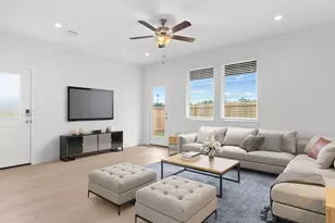 1726 Revolution Way, Missouri City, TX 77489 - Photo 6