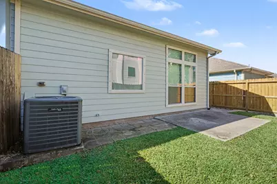2804 Sand Dune Drive, Seabrook, TX 77586 - Photo 36