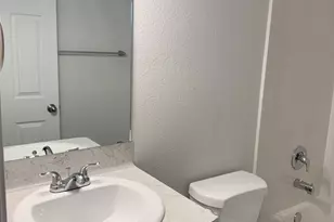 7801 Angus St, Houston, TX 77028 - Photo 8