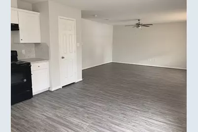 7801 Angus Street, Houston, TX 77028 - Photo 6