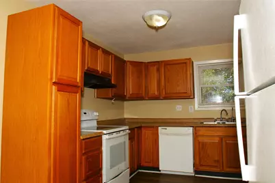 520 McKee Street, Clute, TX 77531 - Photo 6