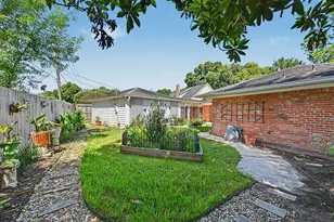 7719 Burning Hills Dr, Houston, TX 77071 - Photo 28