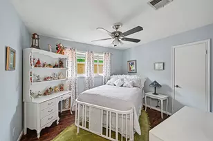 7719 Burning Hills Dr, Houston, TX 77071 - Photo 14