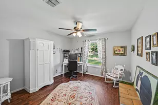 7719 Burning Hills Dr, Houston, TX 77071 - Photo 18