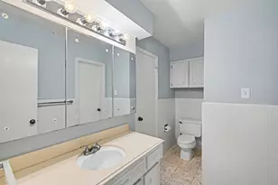 7719 Burning Hills Dr, Houston, TX 77071 - Photo 16