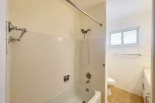 7710 Romney Rd, Houston, TX 77036 - Photo 10