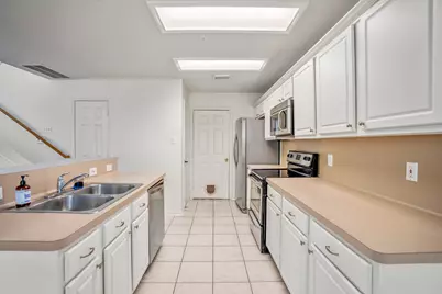 55 N Walden Elms Circle, The Woodlands, TX 77382 - Photo 10