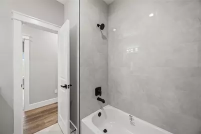 7912 James Franklin #A-B, Houston, TX 77088 - Photo 10