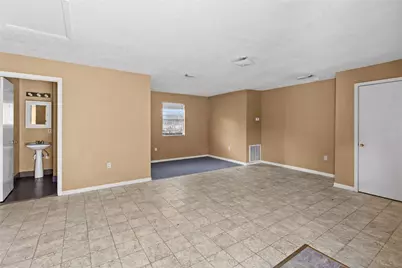 2200 Peach Avenue #4, Bay City, TX 77414 - Photo 10