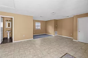 2200 Peach Ave, Bay City, TX 77414 - Photo 10