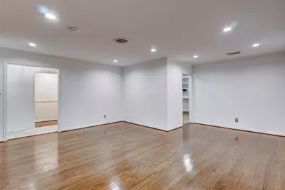 1202 Shadeland Drive, Houston, TX 77043 - Photo 10