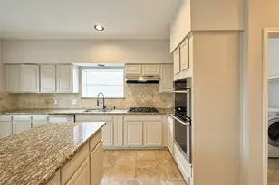 28130 Laura Ct, Conroe, TX 77385 - Photo 18