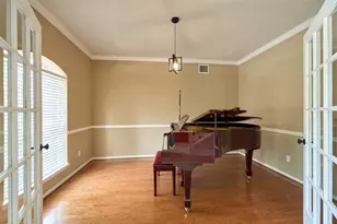 28130 Laura Ct, Conroe, TX 77385 - Photo 4