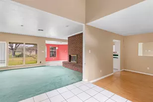 1002 Ransom St, Anahuac, TX 77514 - Photo 10